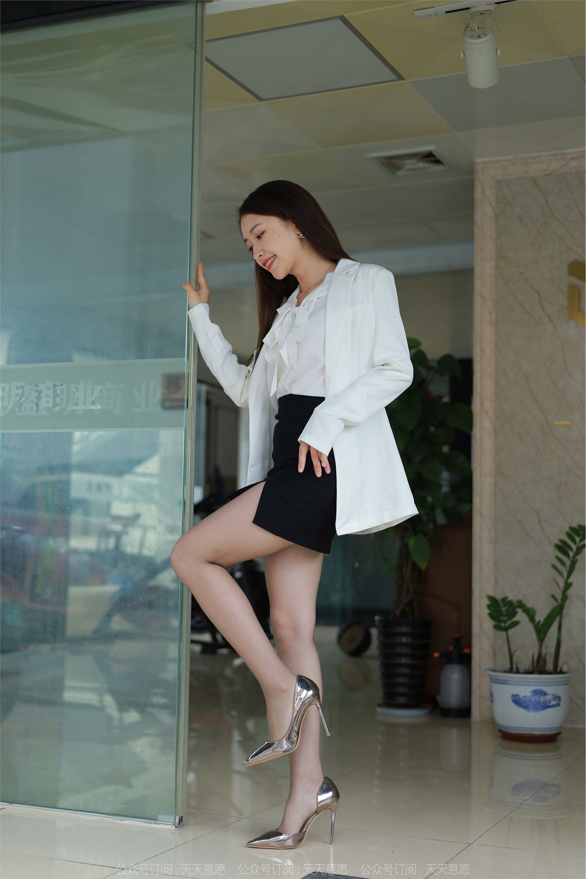 IESS异思趣向 2022.06.11 丝享家 1114：小婕《冷艳嘿丝》